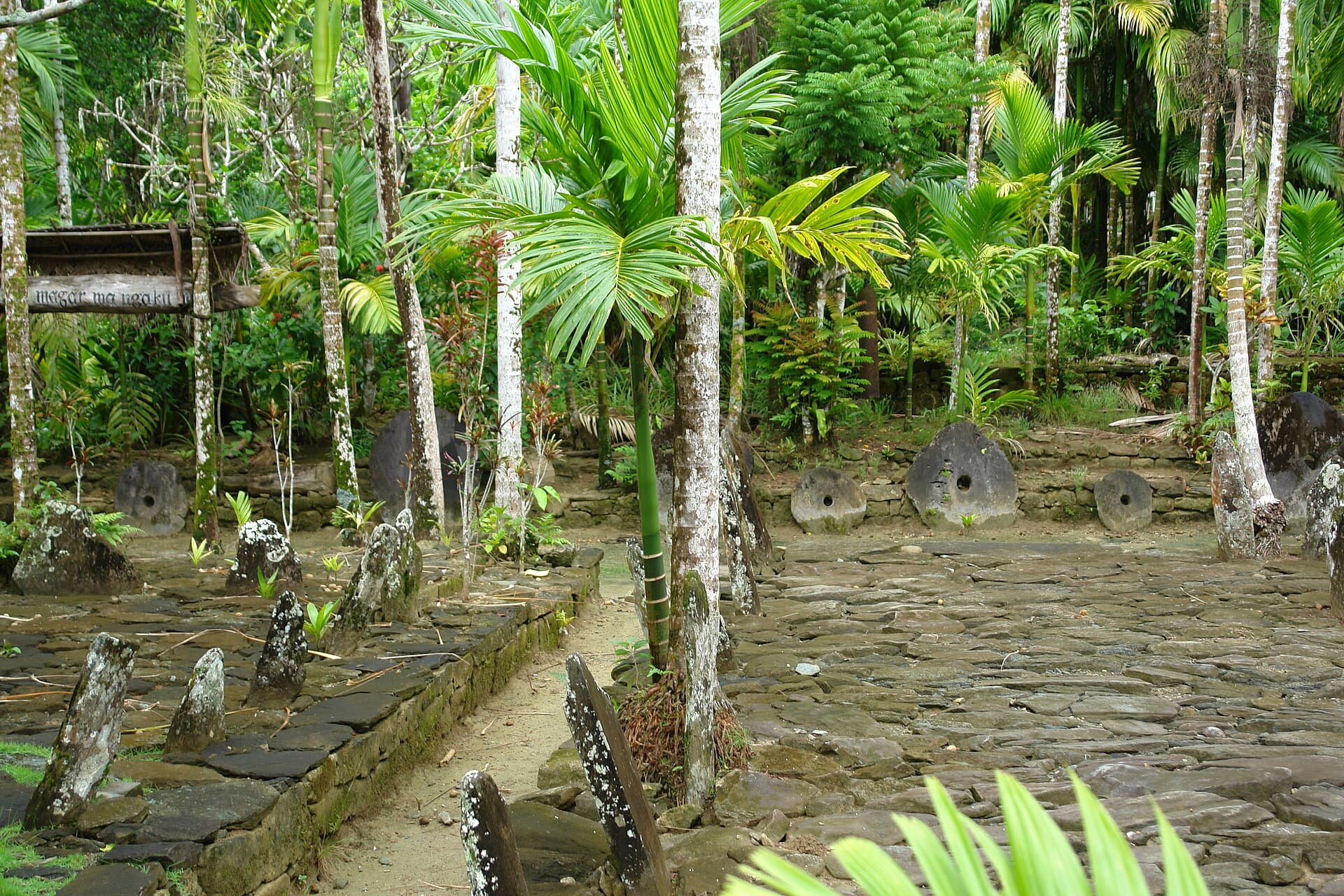 The stone money of Yap — the heaviest money in the world