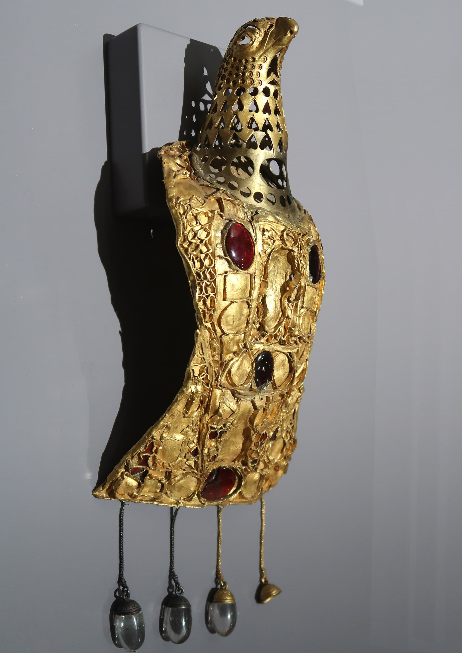 The Gold Hen and Chicks — the Pietroasele treasure